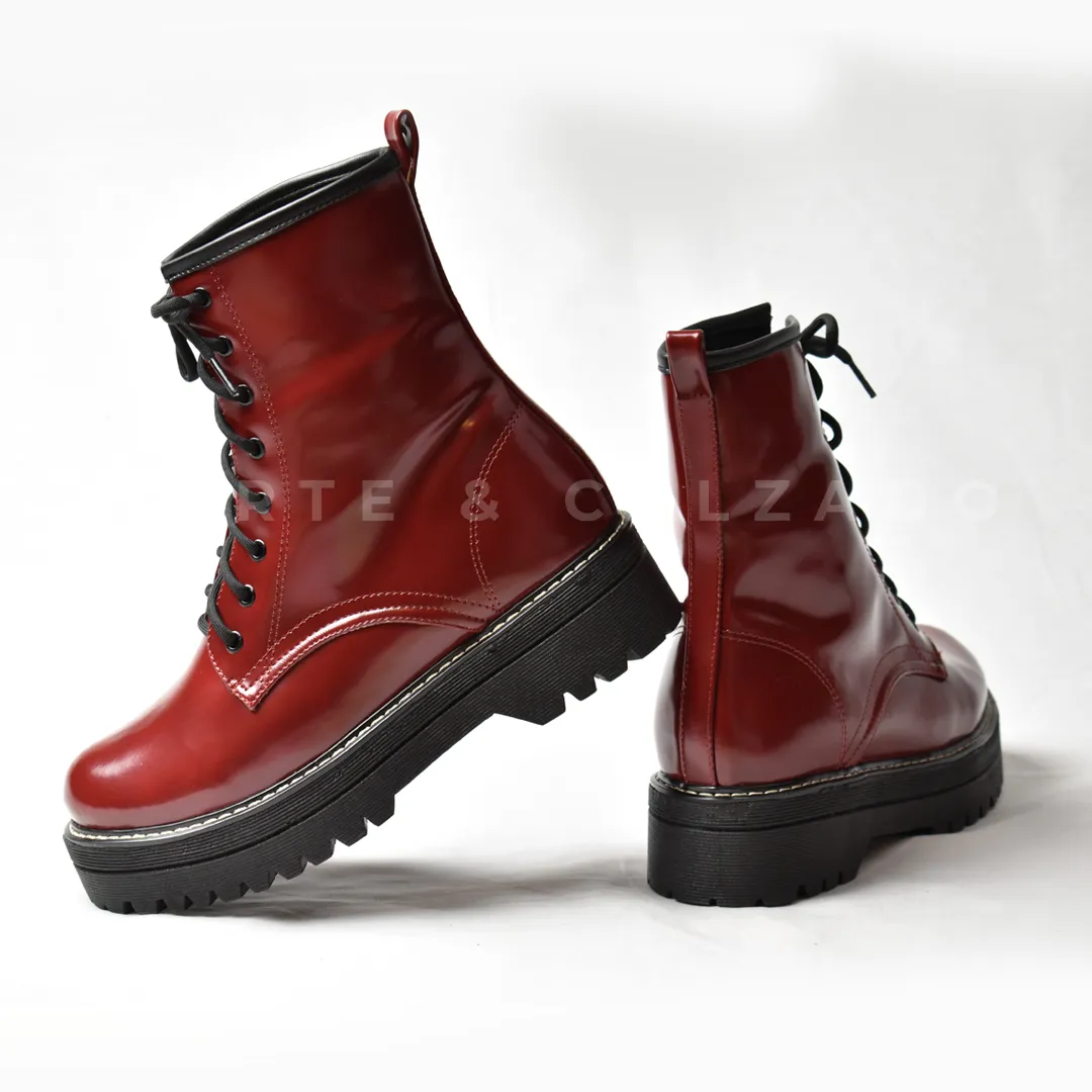 Botín Combat Boot Mujer color Vino B28