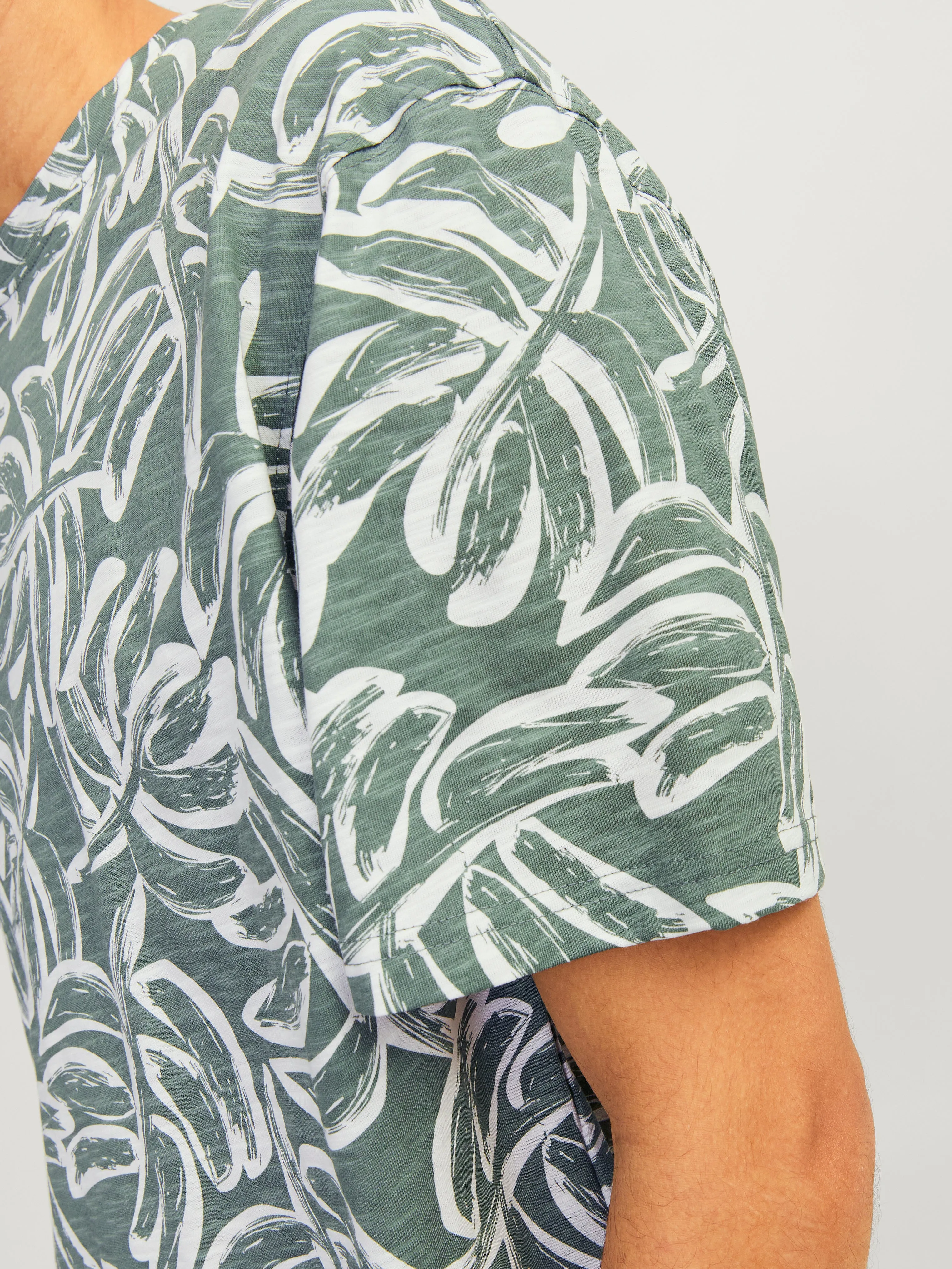 Camiseta All Over Print Cuello redondo | Verde intermedio | Jack & Jones®