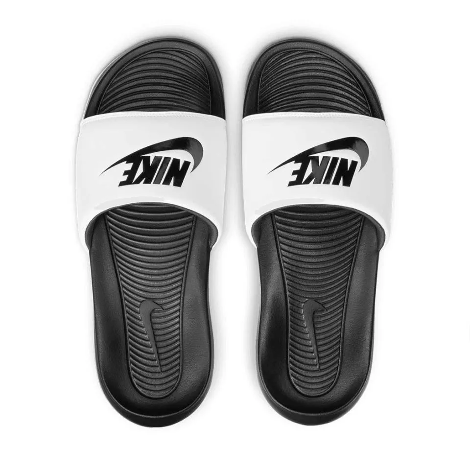 CHANCLAS NIKE VICTORI ONE NEGRO BLANCO CN9675-005