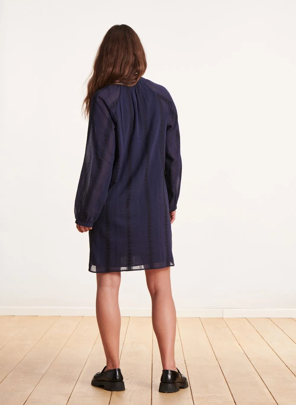 Robe courte ample en jacquard rayé en azul