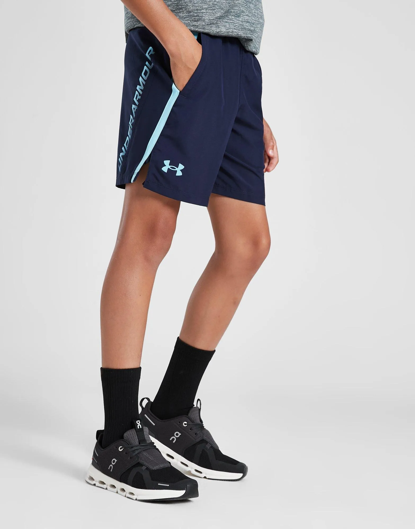 Under Armour Pantalón corto Launch júnior