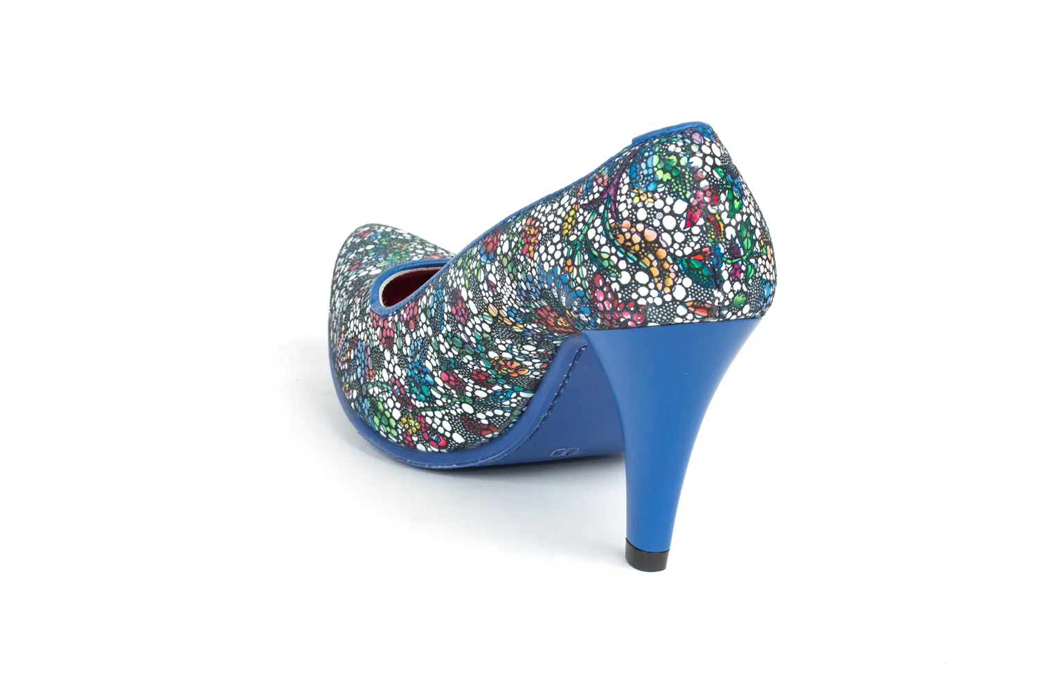 Zapato modelo Loverlia, fabricado en pure azul.