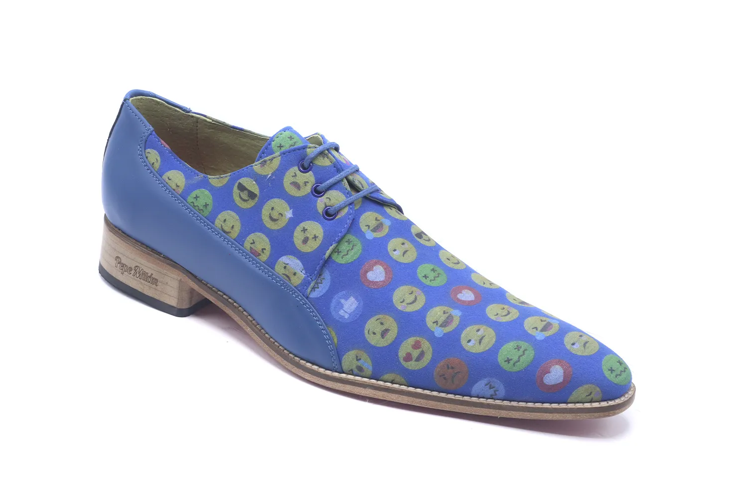 Zapato modelo Smiley, fabricado en Emoti Micro Azul Milan